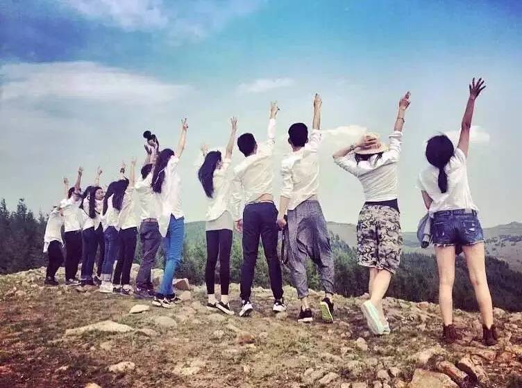 山高人为峰——记一次团队爬山活动