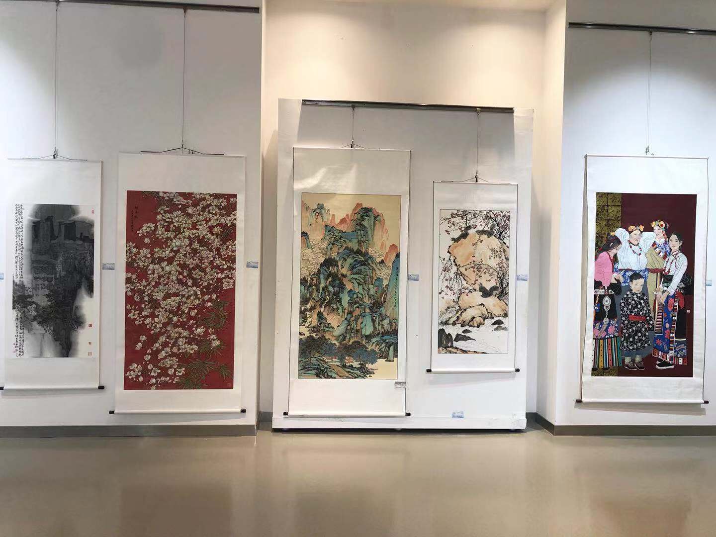 国画大师吴心刚个人画展之旅