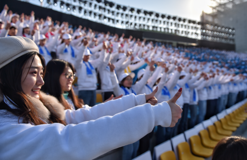 校冬运会志愿服务的经历