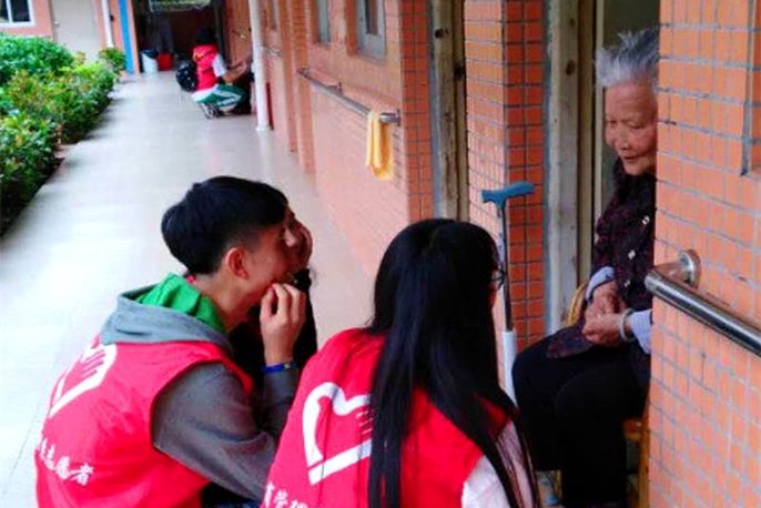 东郊养老院志愿服务记